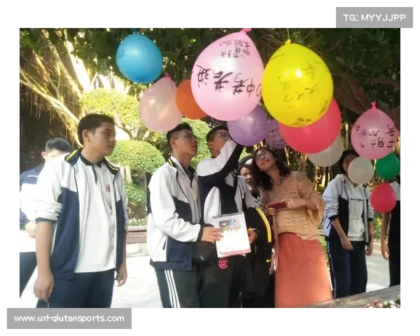 二师附中篮球队定制文化T恤,毕业合照仪式传承团队精神 二师附中篮球队定制文化T恤,毕业合照仪式传承团队精神